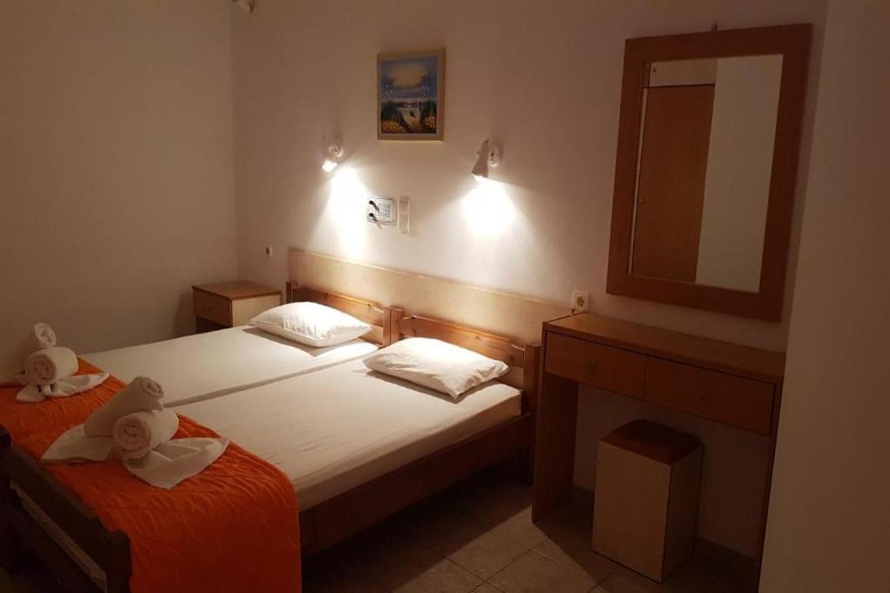 Andy'S Plaza Apartment Agia Pelagia  Exterior photo