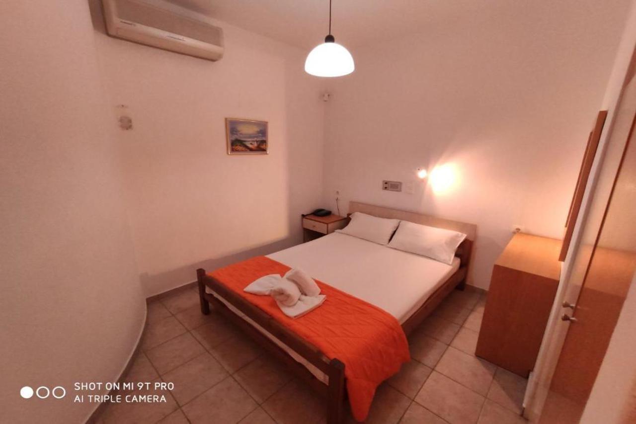 Andy'S Plaza Apartment Agia Pelagia  Exterior photo