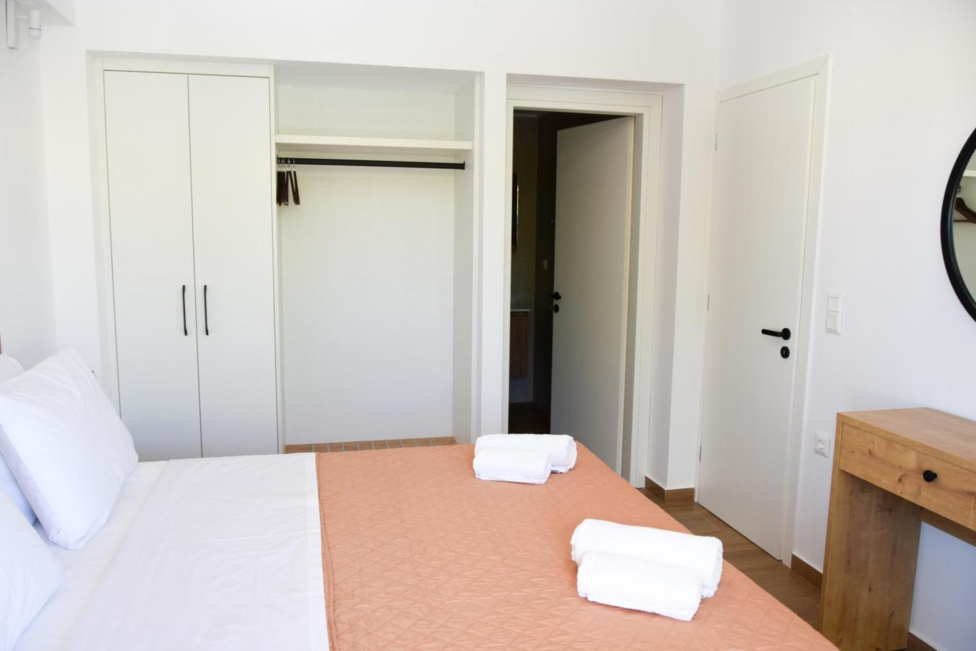 Andy'S Plaza Apartment Agia Pelagia  Exterior photo